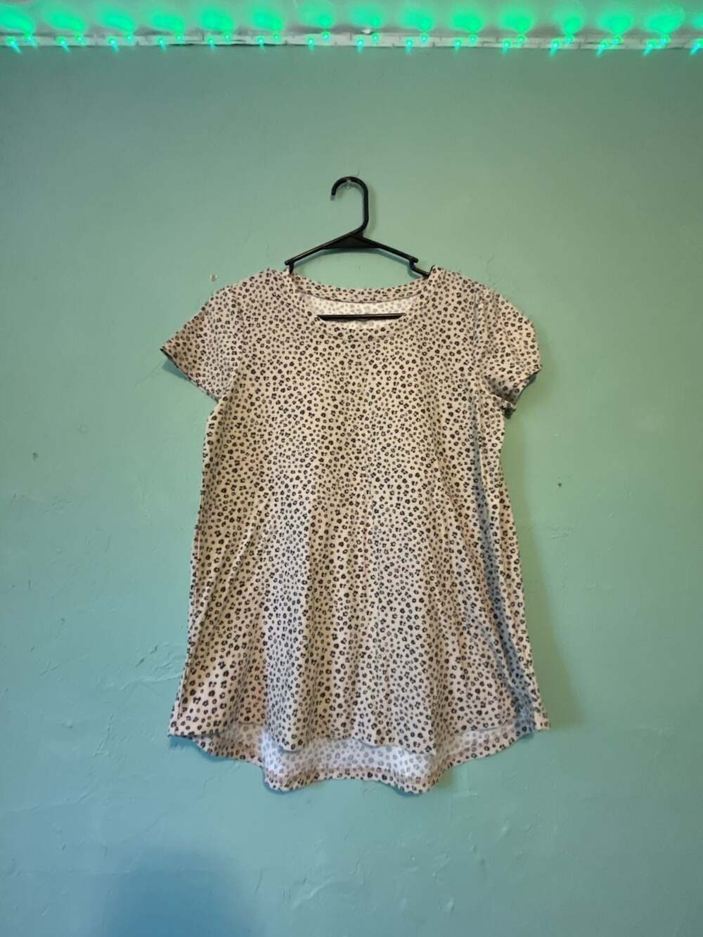 Sweet tees So Soft Leopard Print T-Shirt Size M